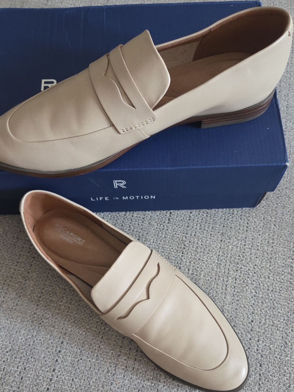 Rockport  Beige Leather Penny Loafers